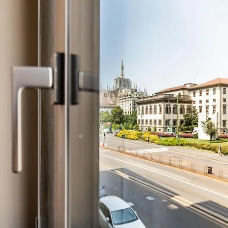 Palazzo Fontana Duomo View Golden House Apartment Milan