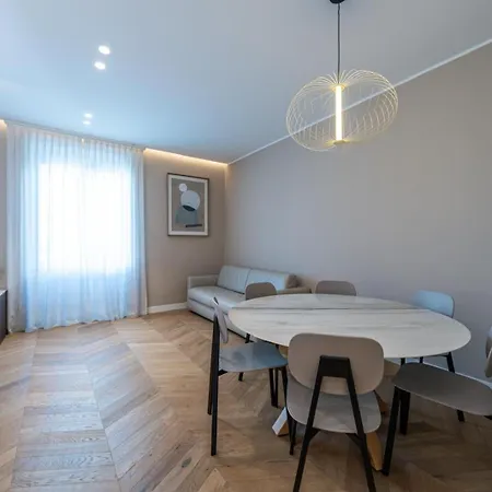 Palazzo Fontana Duomo View Golden House Apartment